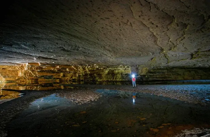 Imagem da galeria Gruta do Catão